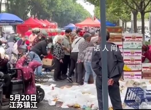 水果摊无人看守30箱香蕉被抢光 引发了全网的关注