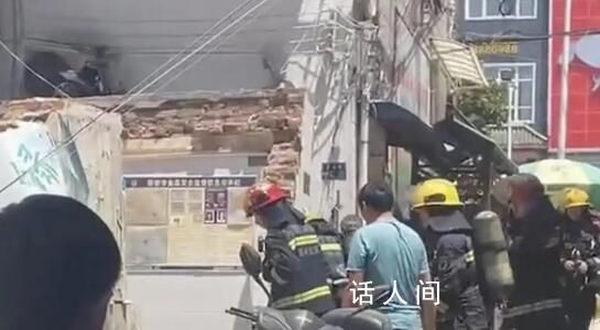 河南一房屋爆炸坍塌:4人被埋已救出