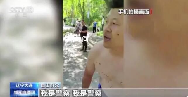 警察跳水救人后满身绿藻摆手离开 王跃超个人资料介绍