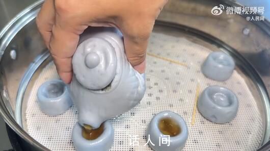 山东茶壶造型馒头竟能倒出茶水 网友：这是什么魔法