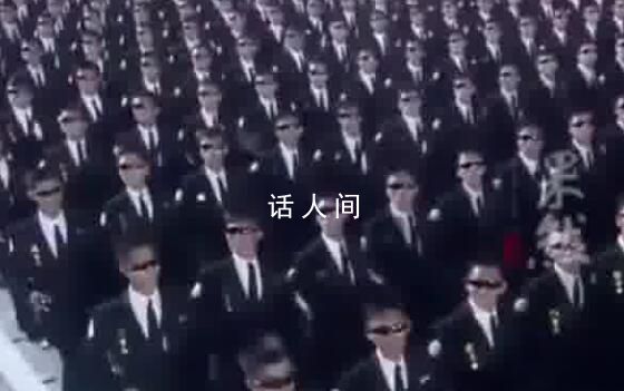 朝鲜阅兵式“黑衣人”方阵抢眼
