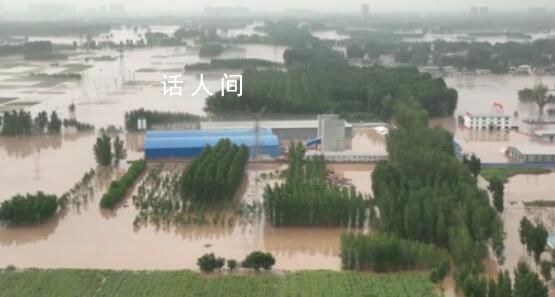 被困在涿州的屋顶上:超13万人受灾