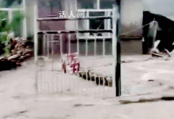 哈尔滨暴雨现场:大片房屋被淹
