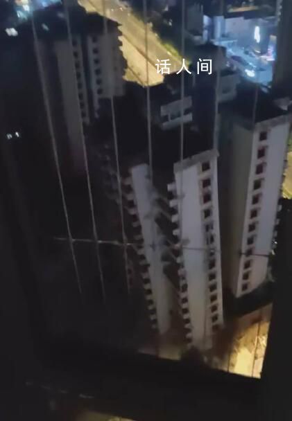 重庆观音桥高楼爆破瞬间倒地 太震撼了