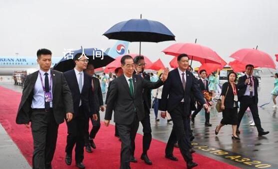 韩国总理韩德洙抵达杭州 出席杭州第19届亚洲运动会开幕式并参加相关活动