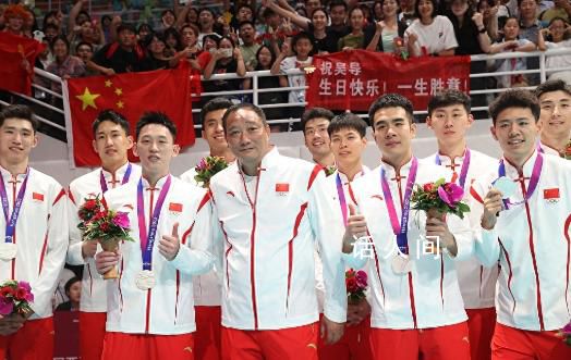 中国男排错失金牌后全队自责 与冠军失之交臂