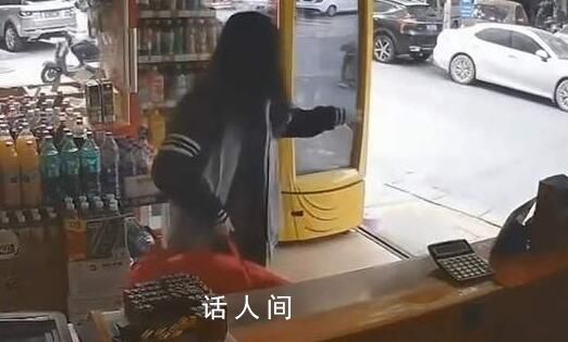 小女孩遭陌生人一路尾随进店求助 老板立即挺身而出吓退尾随男子