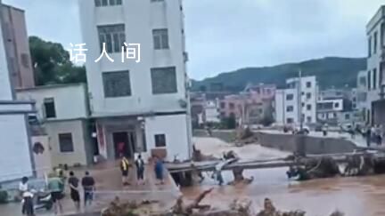 广东高州两女子被洪水冲走遇难 二人被找到时均已无生命体征