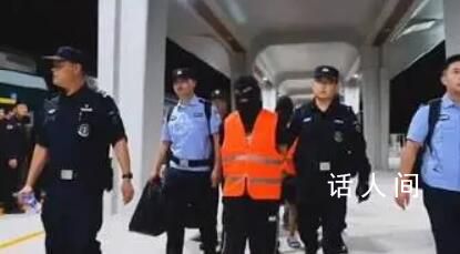 网友拍到大批缅北电诈嫌犯被押回国 各地警方齐聚云南临沧