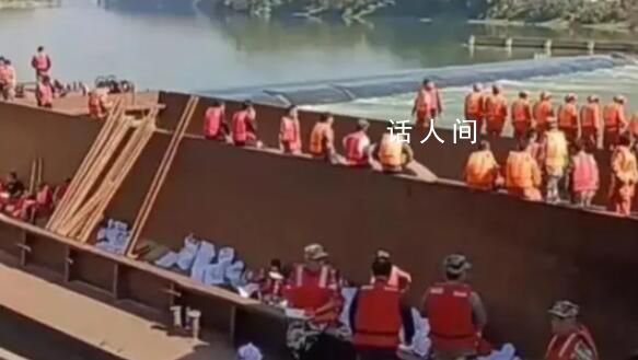 广东3人坐船钓鱼遇难 遇到水域沸腾线