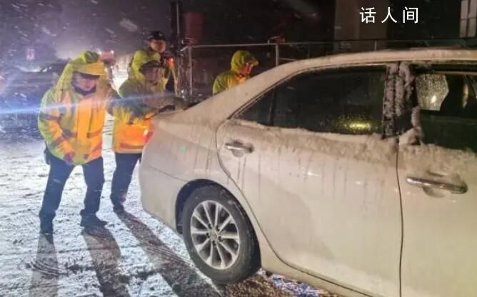 浙江高架发生大规模车祸 事故车辆正有序拖离现场