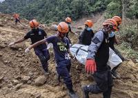 菲律宾山体滑坡致71人死亡 超过4500人被疏散到临时营地